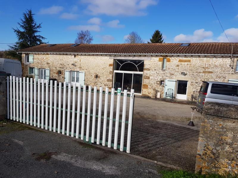 Le Pommier Chambre D'Hote Clussais-la-Pommeraie Exterior photo